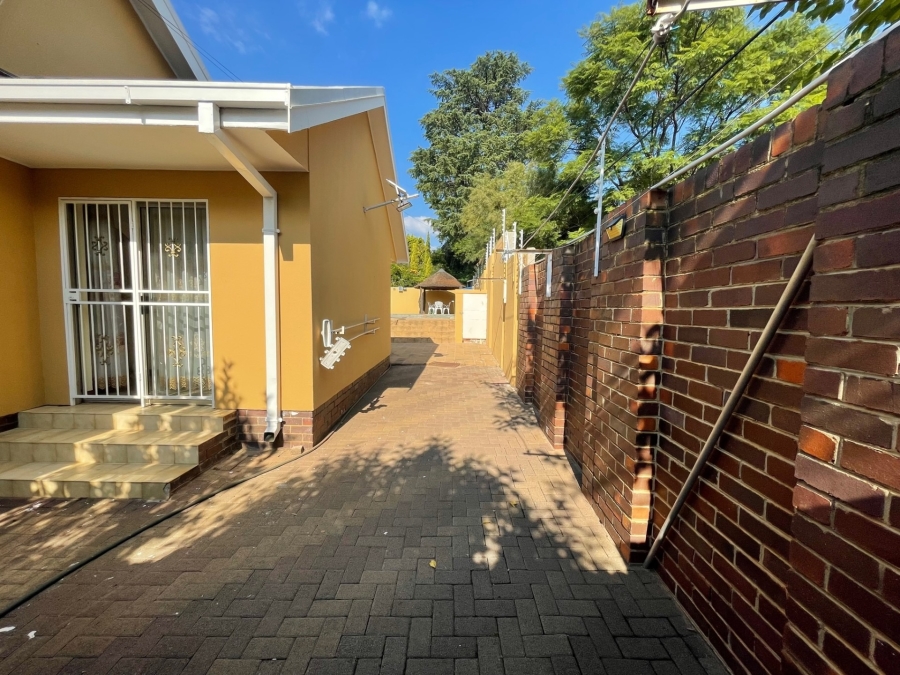 6 Bedroom Property for Sale in Dan Pienaar Free State